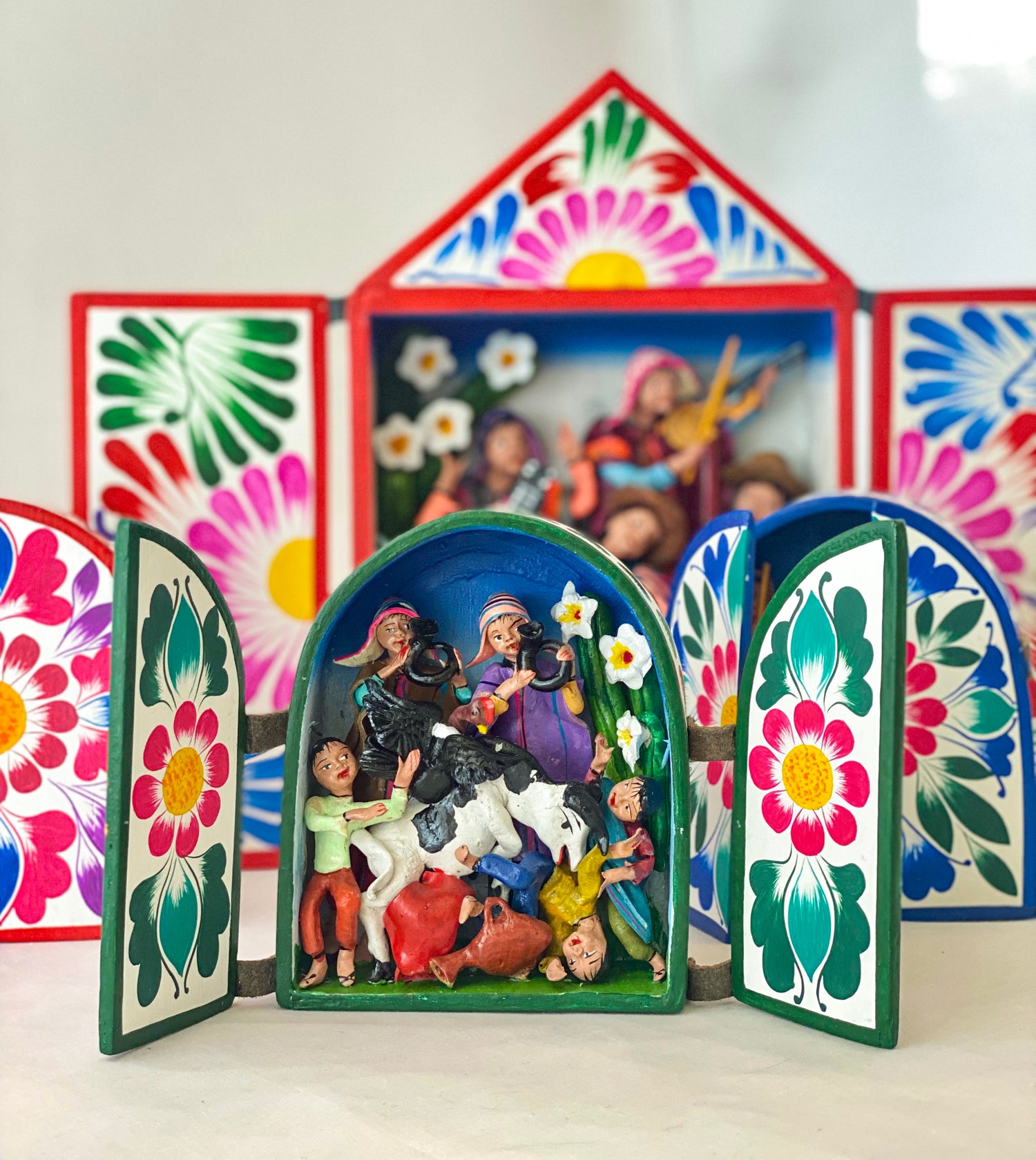 retablo Ayacuchano / traditional altar of Ayacucho 